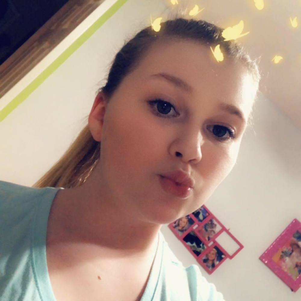 Meet your Posher, Macy